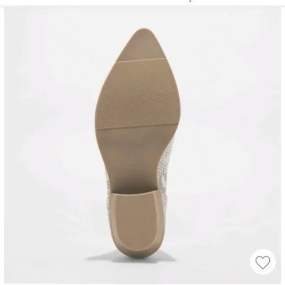 NEW Universal Thread White Women's Cari Snake Print Cut Out Ankle Bootie 9.5 - Picture 4 of 8